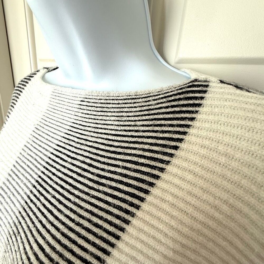 Philosophy Striped & Ribbed Sweater - Picture 15 of 15